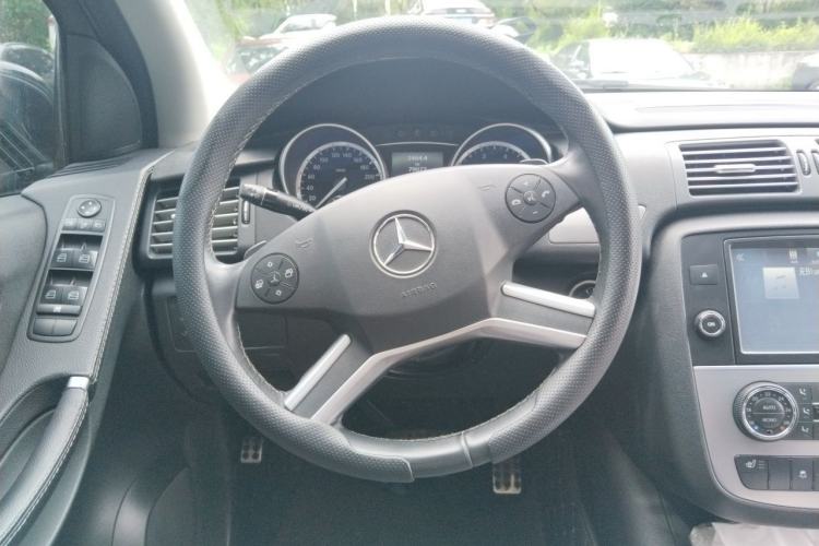 Used Mercedes-Benz R-Class 2014 R 320 4MATIC Business Model Steering Wheel