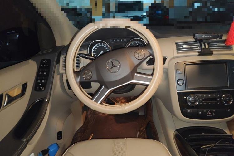 Used Mercedes-Benz R-Class 2014 R 400 4MATIC Business Model Steering Wheel