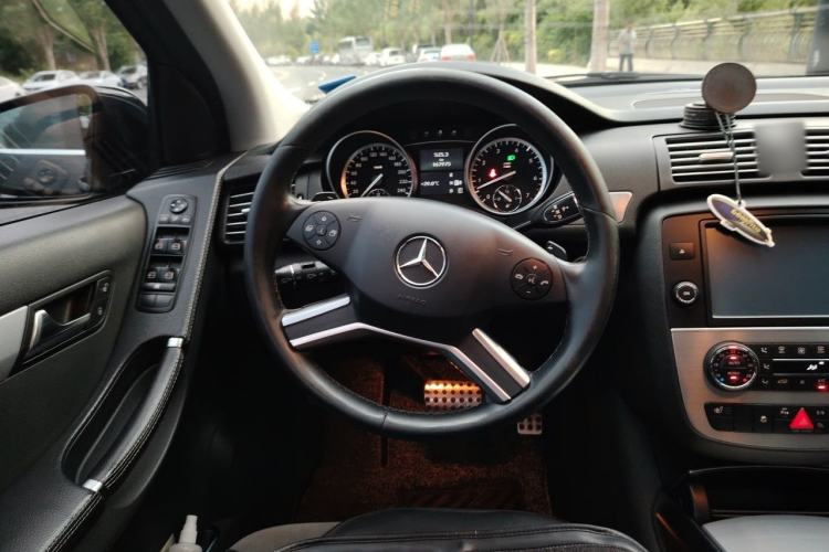 Used Mercedes-Benz R-Class 2014 R 320 4MATIC Business Model Steering Wheel