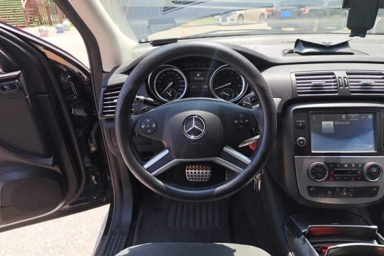 Used Mercedes-Benz R-Class 2014 R 320 4MATIC Business Model Steering Wheel