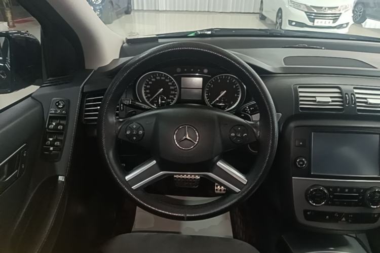 Used Mercedes-Benz R-Class 2014 R 320 4MATIC Business Model Steering Wheel