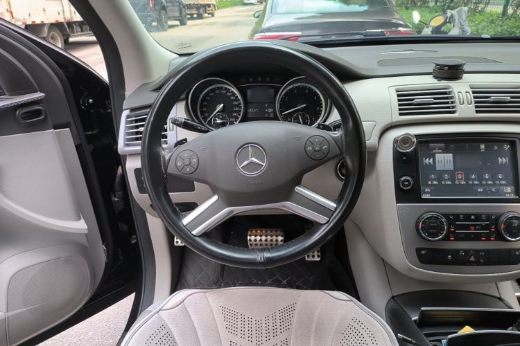 Used Mercedes-Benz R-Class 2014 R 320 4MATIC Business Model Steering Wheel