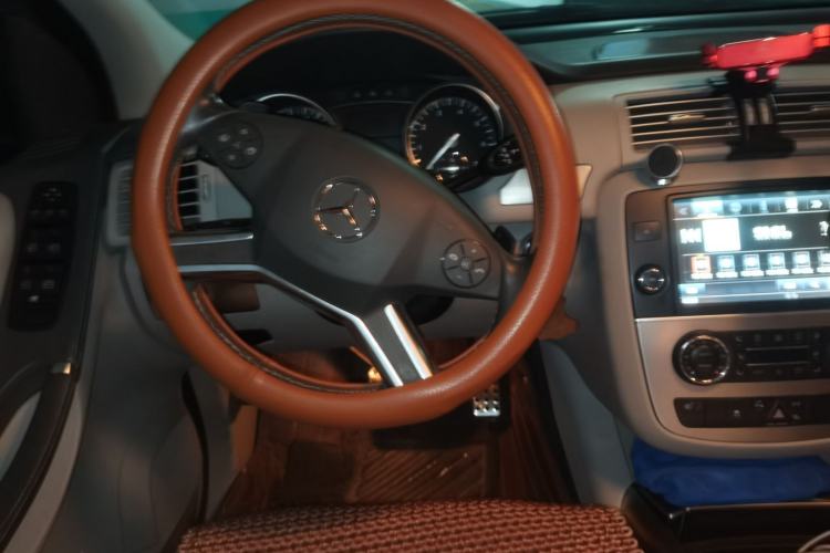 Used Mercedes-Benz R-Class 2014 R 320 4MATIC Business Model Steering Wheel