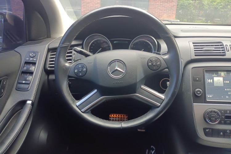 Used Mercedes-Benz R-Class 2014 R 320 4MATIC Business Model Steering Wheel