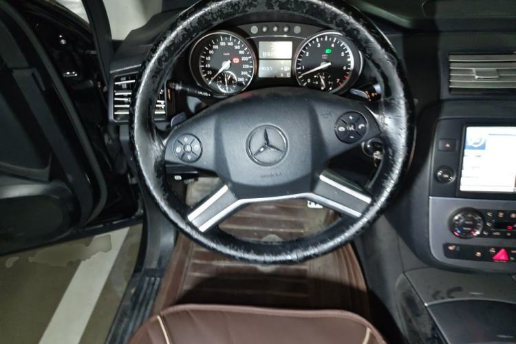 Used Mercedes-Benz R-Class 2014 R 320 4MATIC Business Model Steering Wheel