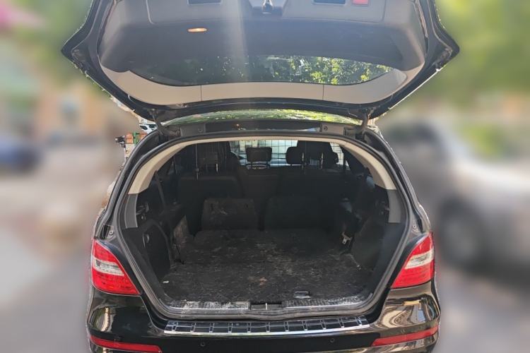 Used Mercedes-Benz R-Class 2014 R 320 4MATIC Business Model Trunk