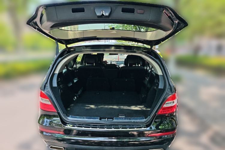 Used Mercedes-Benz R-Class 2014 R 320 4MATIC Business Model Trunk