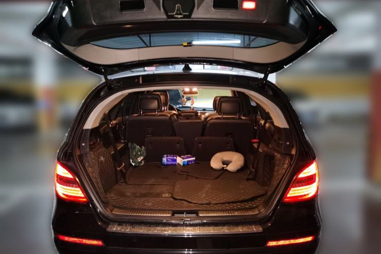 Used Mercedes-Benz R-Class 2014 R 320 4MATIC Business Model Trunk