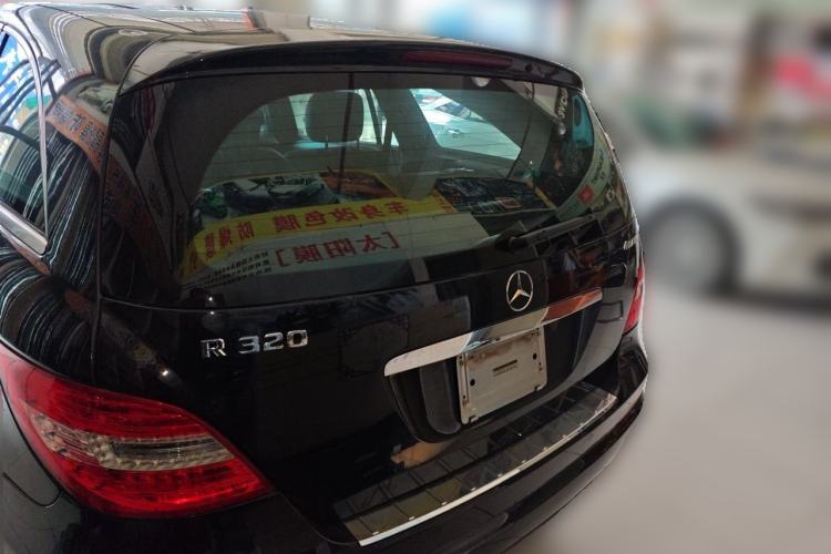 Used Mercedes-Benz R-Class 2014 R 320 4MATIC Business Model Trunk