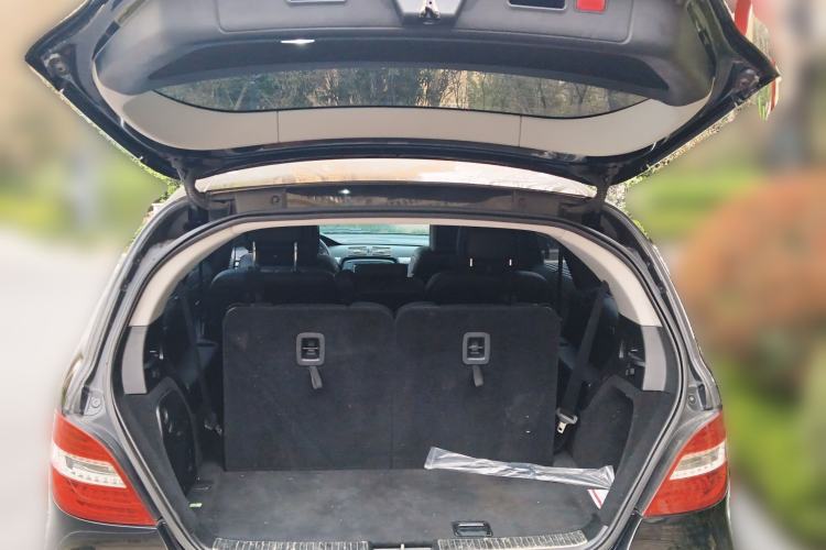 Used Mercedes-Benz R-Class 2014 R 320 4MATIC Business Model Trunk