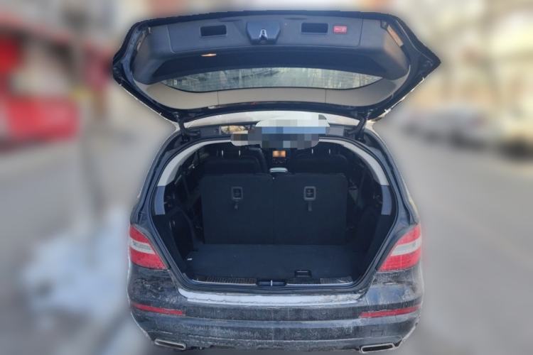 Used Mercedes-Benz R-Class 2014 R 400 4MATIC Business Model Trunk