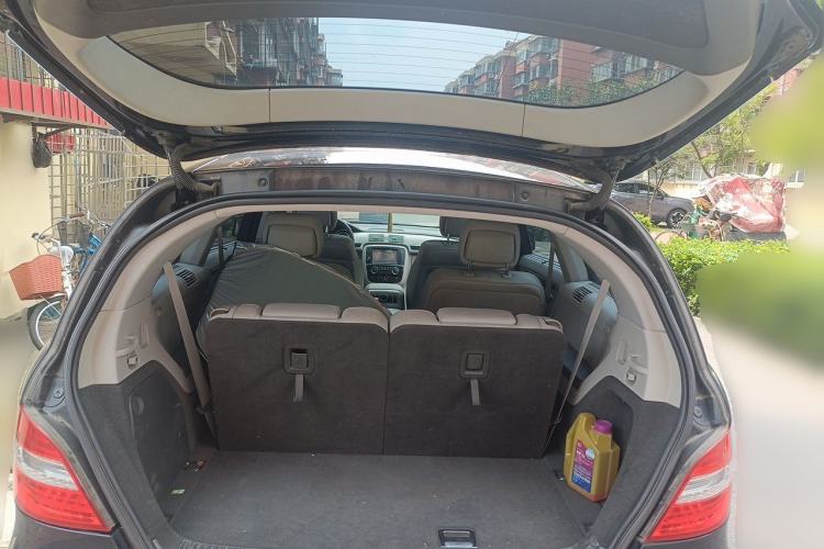 Used Mercedes-Benz R-Class 2014 R 400 4MATIC Business Model Trunk