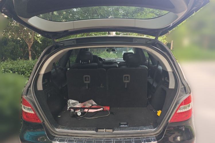 Used Mercedes-Benz R-Class 2014 R 320 4MATIC Business Model Trunk
