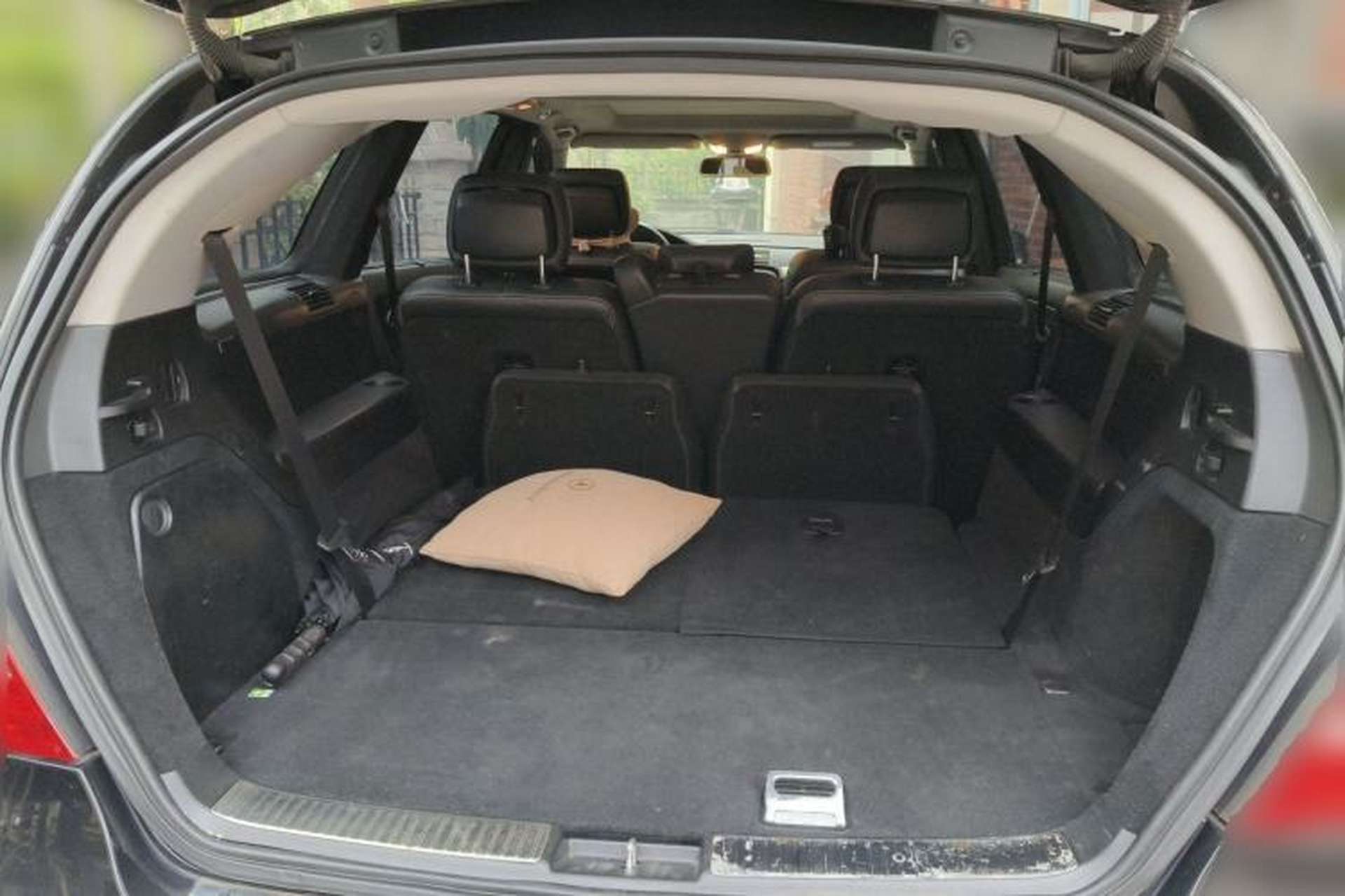 Used Mercedes-Benz R-Class 2014 R 320 4MATIC Business Model Trunk