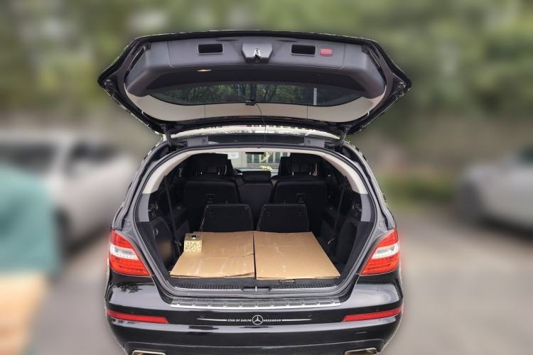 Used Mercedes-Benz R-Class 2014 R 320 4MATIC Business Model Trunk