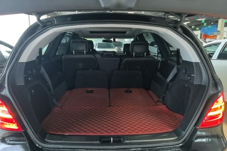 Used Mercedes-Benz R-Class 2014 R 320 4MATIC Business Model Trunk