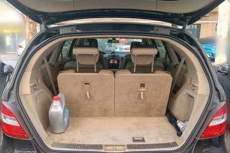 Used Mercedes-Benz R-Class 2014 R 320 4MATIC Luxury Model Trunk