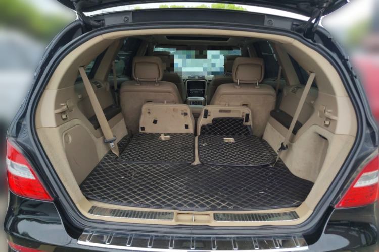 Used Mercedes-Benz R-Class 2014 R 320 4MATIC Luxury Model Trunk