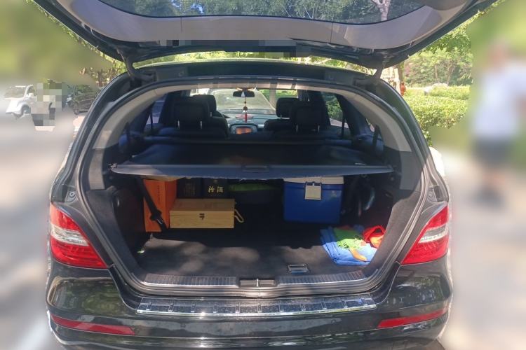 Used Mercedes-Benz R-Class 2014 R 320 4MATIC Business Model Trunk