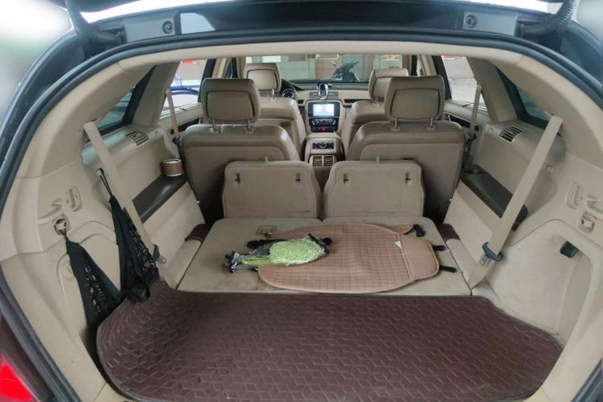 Used Mercedes-Benz R-Class 2014 R 400 4MATIC Business Model Trunk