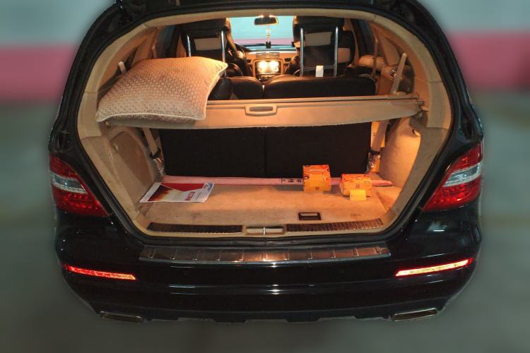 Used Mercedes-Benz R-Class 2014 R 400 4MATIC Business Model Trunk