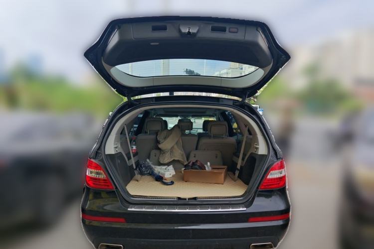 Used Mercedes-Benz R-Class 2014 R 320 4MATIC Business Model Trunk