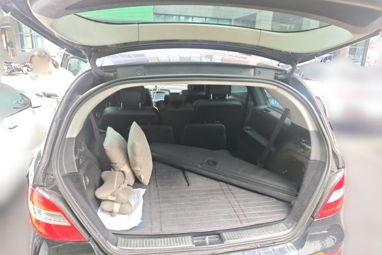 Used Mercedes-Benz R-Class 2014 R 320 4MATIC Business Model Trunk