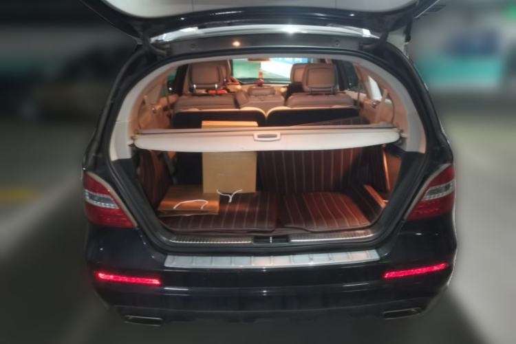 Used Mercedes-Benz R-Class 2014 R 320 4MATIC Business Model Trunk