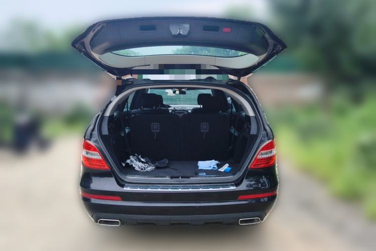 Used Mercedes-Benz R-Class 2014 R 320 4MATIC Business Model Trunk