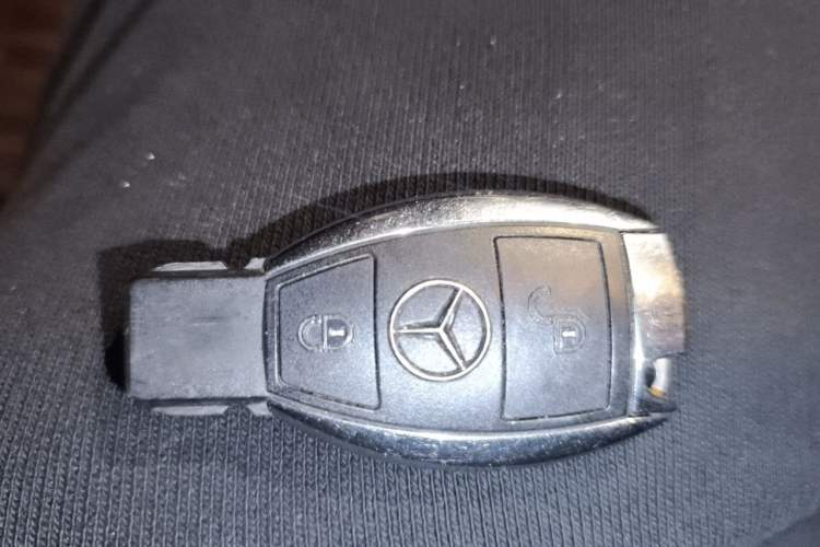 Used Mercedes-Benz R-Class 2014 R 320 4MATIC Business Model Vehicle Key