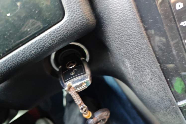 Used Mercedes-Benz R-Class 2014 R 320 4MATIC Luxury Model Vehicle Key