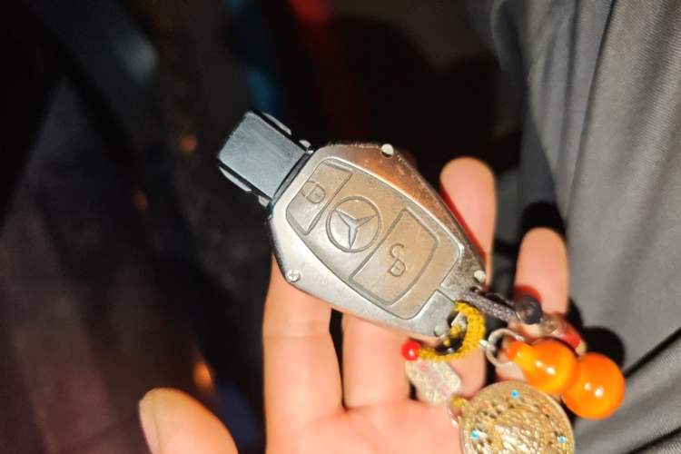 Used Mercedes-Benz R-Class 2014 R 320 4MATIC Business Model Vehicle Key