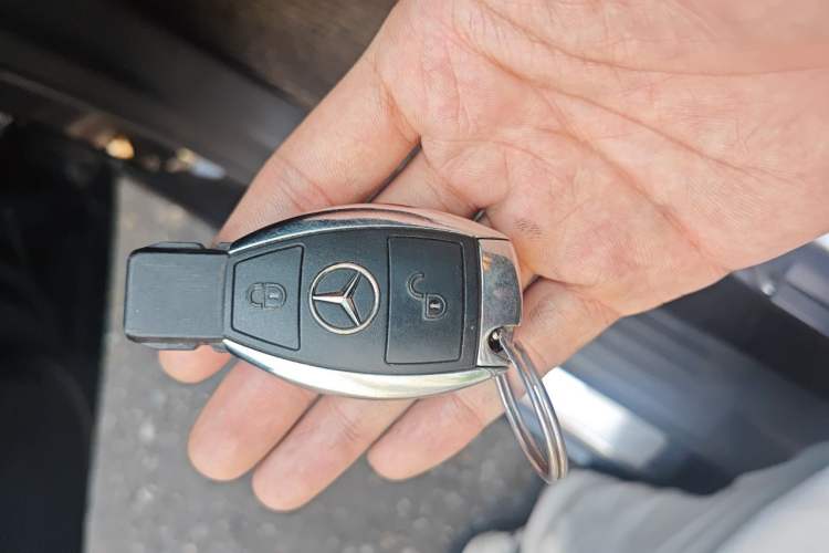 Used Mercedes-Benz R-Class 2014 R 320 4MATIC Business Model Vehicle Key
