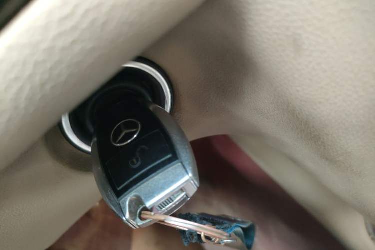 Used Mercedes-Benz R-Class 2014 R 320 4MATIC Luxury Model Vehicle Key