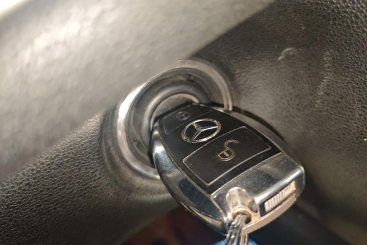 Used Mercedes-Benz R-Class 2014 R 320 4MATIC Business Model Vehicle Key