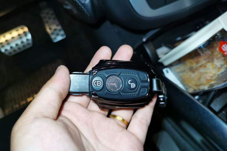 Used Mercedes-Benz R-Class 2014 R 320 4MATIC Business Model Vehicle Key