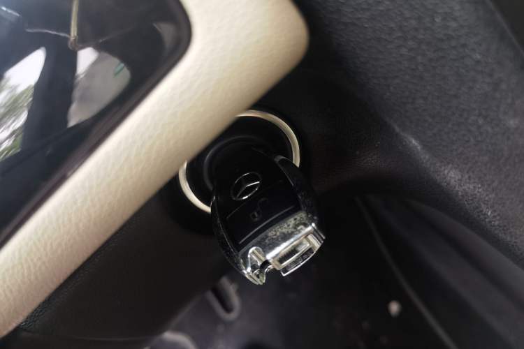 Used Mercedes-Benz R-Class 2014 R 320 4MATIC Luxury Model Vehicle Key