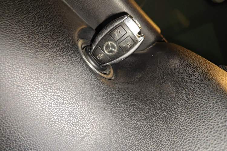 Used Mercedes-Benz R-Class 2014 R 400 4MATIC Business Model Vehicle Key
