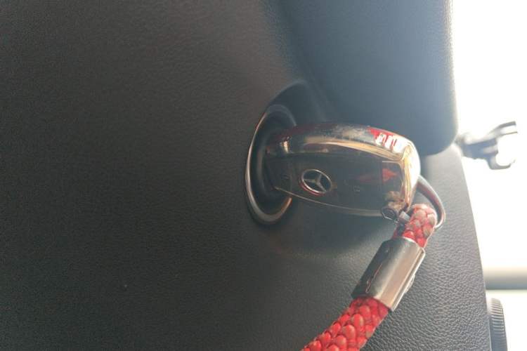 Used Mercedes-Benz R-Class 2014 R 320 4MATIC Business Model Vehicle Key