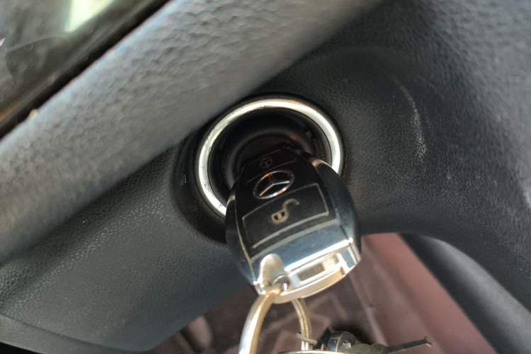 Used Mercedes-Benz R-Class 2014 R 320 4MATIC Luxury Model Vehicle Key