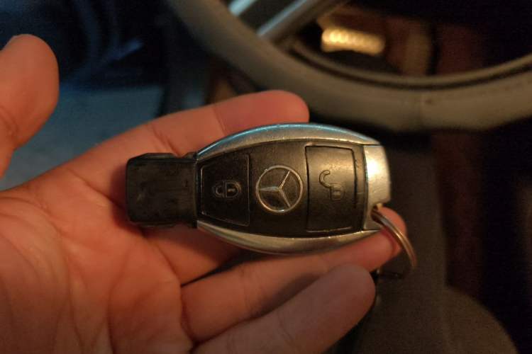 Used Mercedes-Benz R-Class 2014 R 320 4MATIC Business Model Vehicle Key