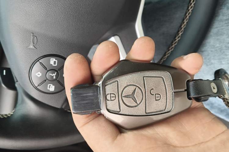 Used Mercedes-Benz R-Class 2014 R 320 4MATIC Business Model Vehicle Key