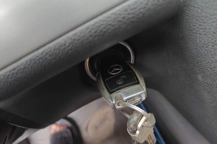 Used Mercedes-Benz R-Class 2014 R 320 4MATIC Business Model Vehicle Key