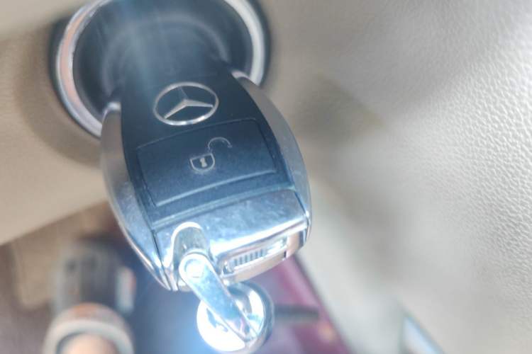 Used Mercedes-Benz R-Class 2014 R 320 4MATIC Luxury Model Vehicle Key