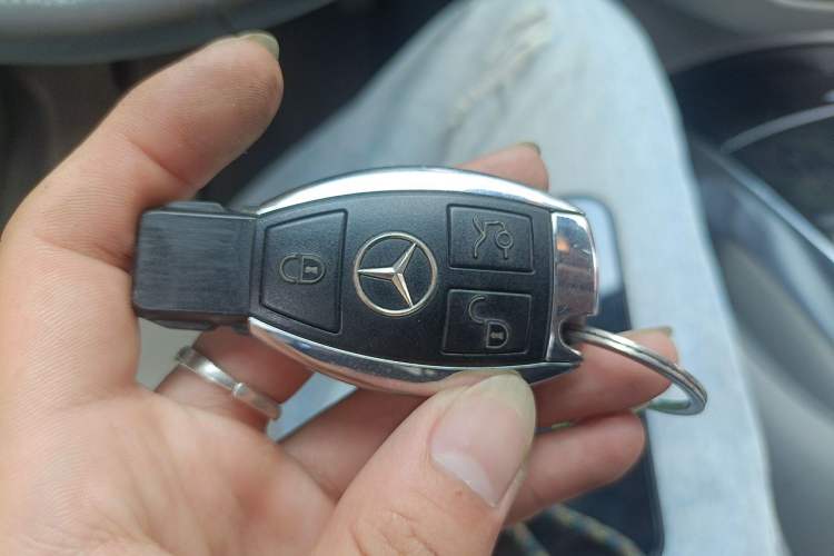 Used Mercedes-Benz R-Class 2014 R 400 4MATIC Business Model Vehicle Key