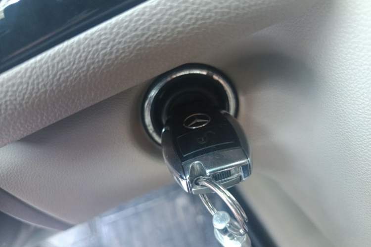 Used Mercedes-Benz R-Class 2014 R 320 4MATIC Luxury Model Vehicle Key