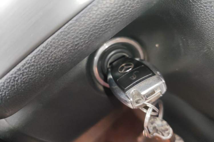 Used Mercedes-Benz R-Class 2014 R 320 4MATIC Business Model Vehicle Key