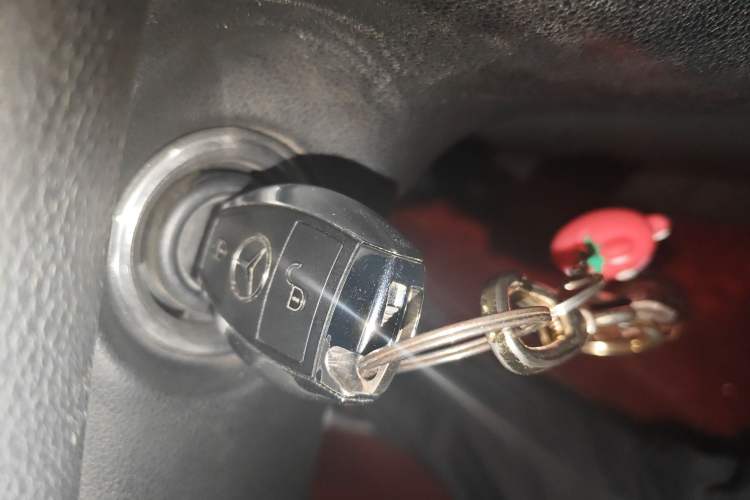 Used Mercedes-Benz R-Class 2014 R 320 4MATIC Business Model Vehicle Key