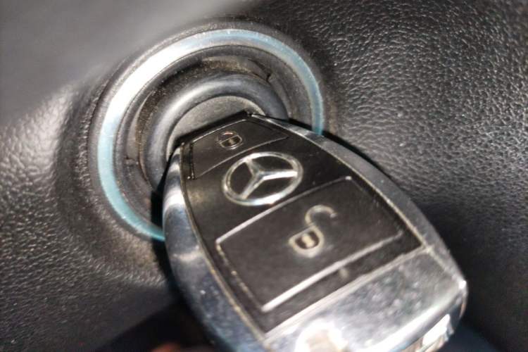 Used Mercedes-Benz R-Class 2014 R 320 4MATIC Luxury Model Vehicle Key