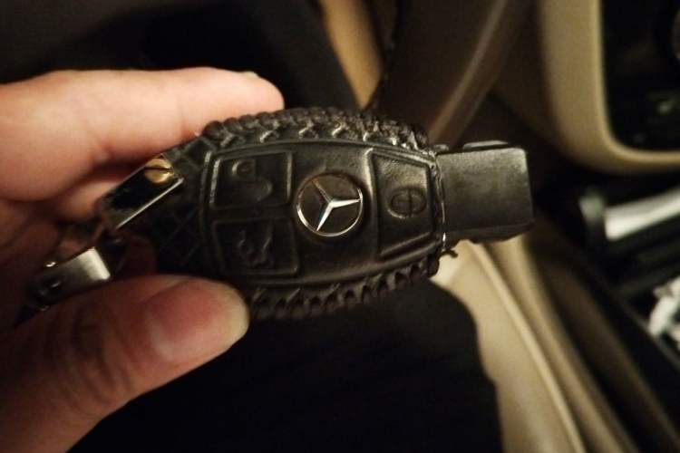 Used Mercedes-Benz R-Class 2014 R 320 4MATIC Luxury Model Vehicle Key